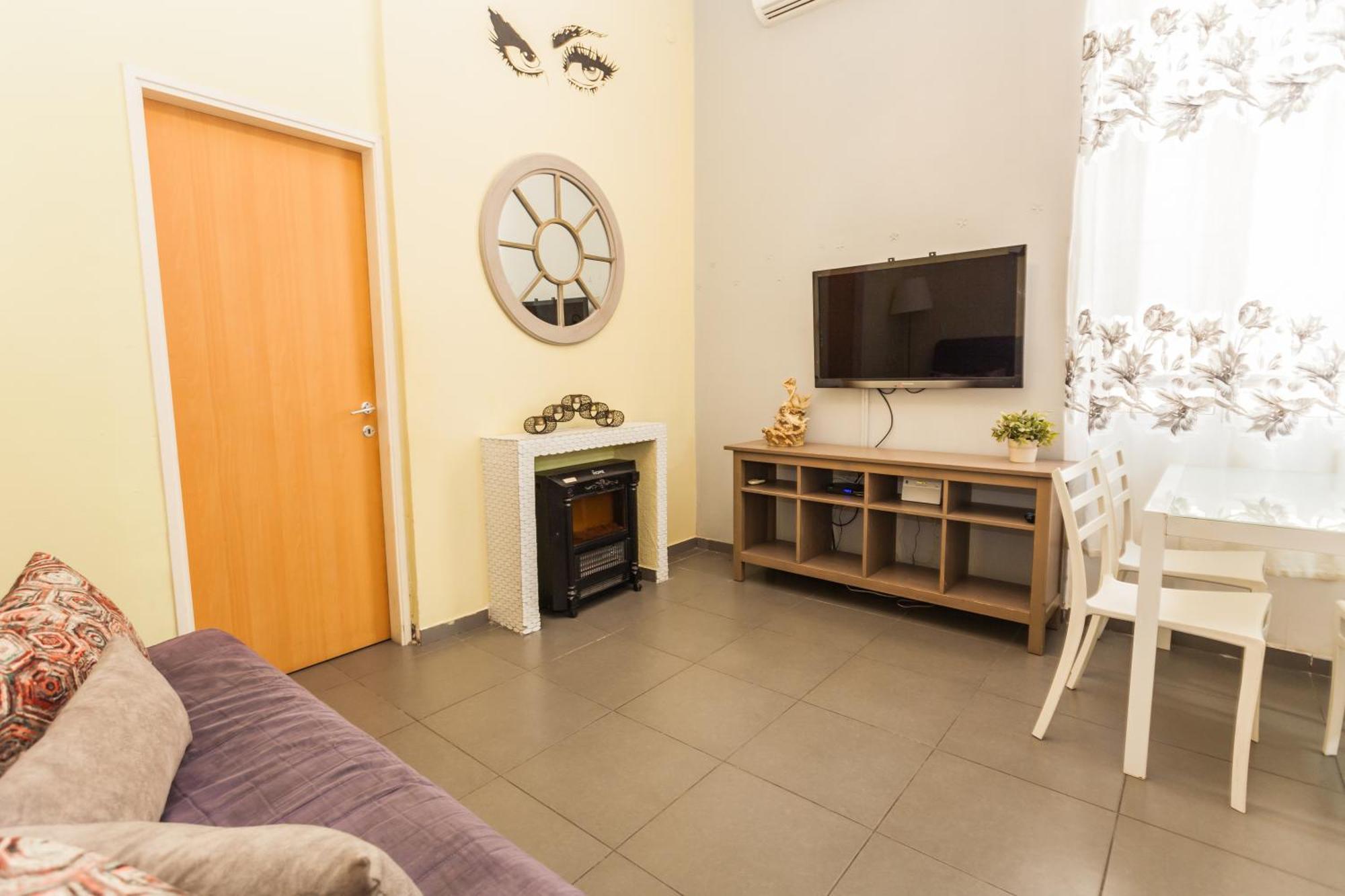 Apartment Sweet On The